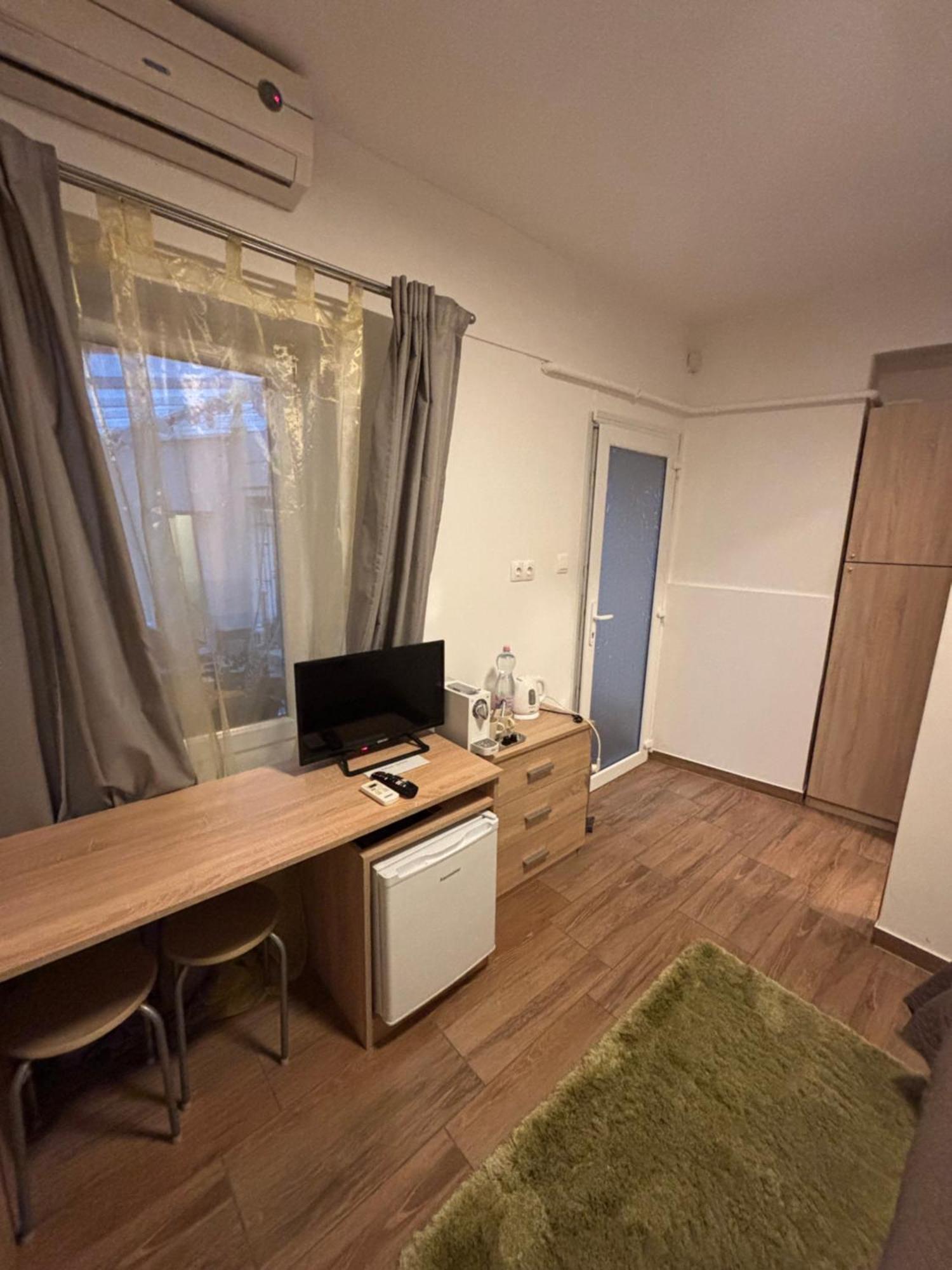 Beugro Lak Hotel Esztergom Eksteriør billede